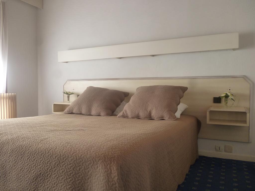 Hotel Le Mas Fleuri 베르네-레-방 외부 사진